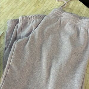 Skims cropped sweatpants, heathered purple. Sz large